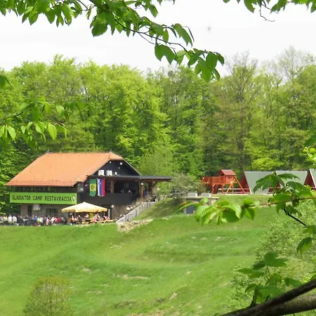 Kamp Restavracija Gladiator * Zetale